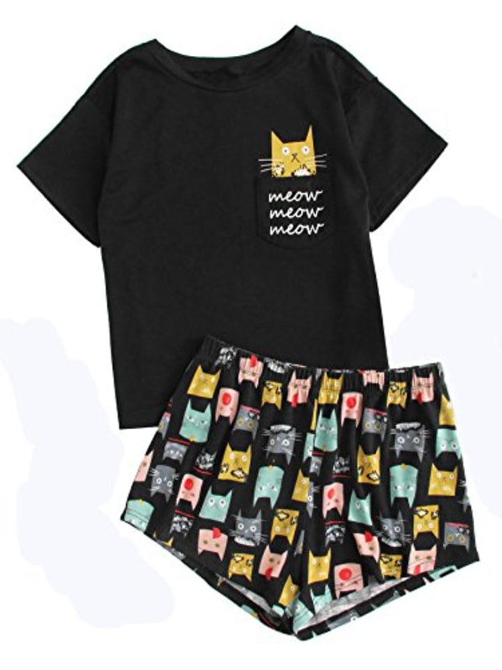 DIDK Women&#039;s Cute Cartoon Print Tee and Shorts Pajama Set Black M