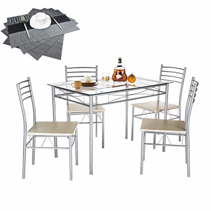 Vecelo Dining Table with Chairs