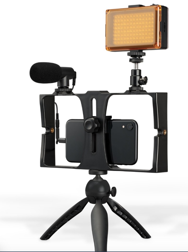 GPX All-In-One Vlogging Kit