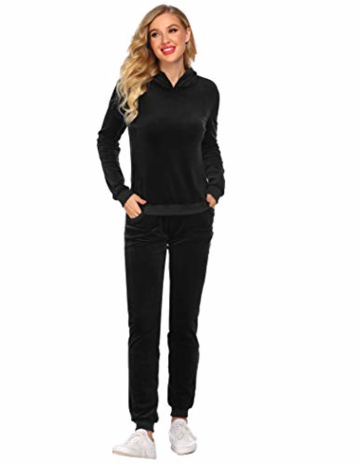 HOTOUCH Women Matching Sweatsuit Velour 2 Piece Joggers Hoodie Long Sleeve Tracksuit Black M