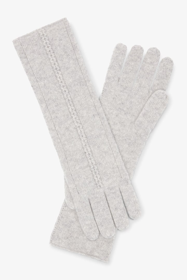 The Circle Cable Gloves--Cashmere