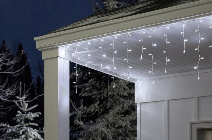 Home Accents Holiday 200-Light White LED Icicle Light Set