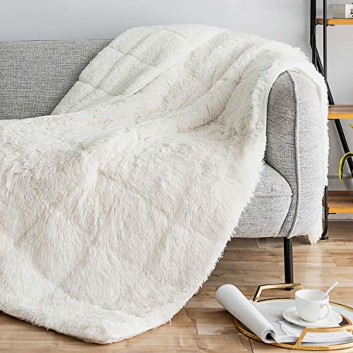 Sivio Faux Fur Weighted Blanket