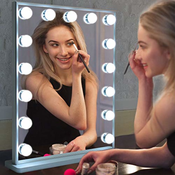 Hollywood Makeup Mirror with Lights