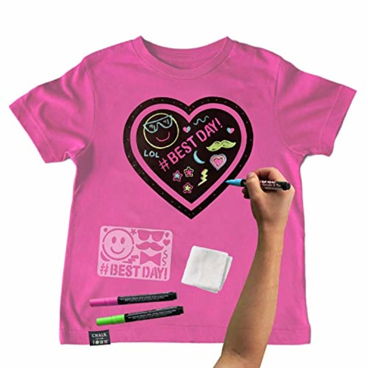 Chalk of the Town Pink Heart Chalkboard Short Sleeve T-Shirt Kit for Kids with 3 Markers and 1 Stencil (Small)