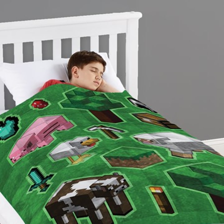 Minecraft Daytime Weighted Blanket 4.5 lb, 36&quot; x 48&quot;