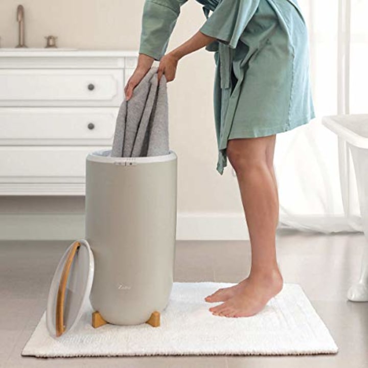 Zadro Ultra Large Luxury Bucket-Style Towel Warmer