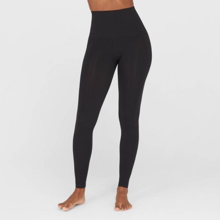 ASSETS by SPANX Women&#039;s Seamless Slimming Leggings