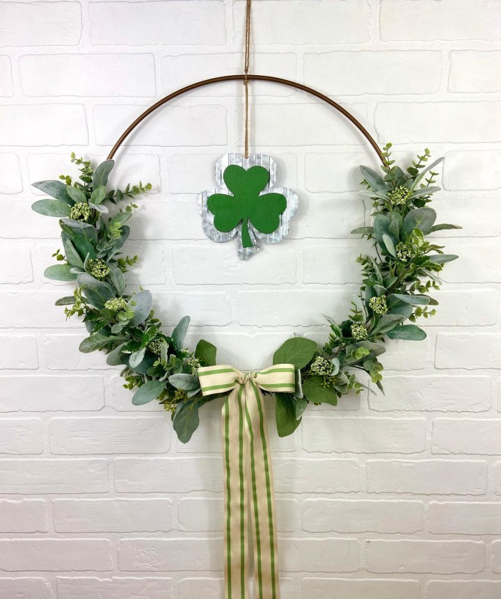 St Patricks Day Wreath,Modern St Patricks Day Decor,Shamrock Hoop Wreath,St. Patricks Day Decoration,Clover Wreath,Greenery Irish Wreath