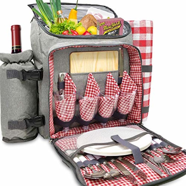 Nature Gear XL Picnic Backpack - Classic 4 Person Insulated Design - Waterproof Blanket and Full Cutlery Set Red