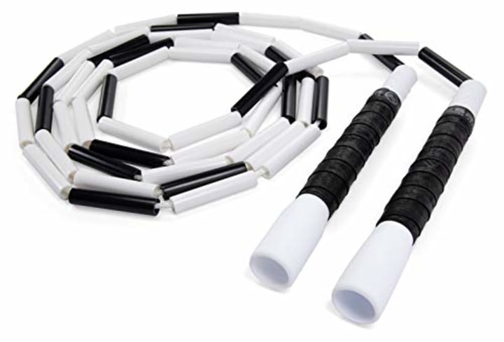 Dây nhảy thể dục kết cườm chunky EliteSRS. Dây nhảy tốt nhất năm 2021.