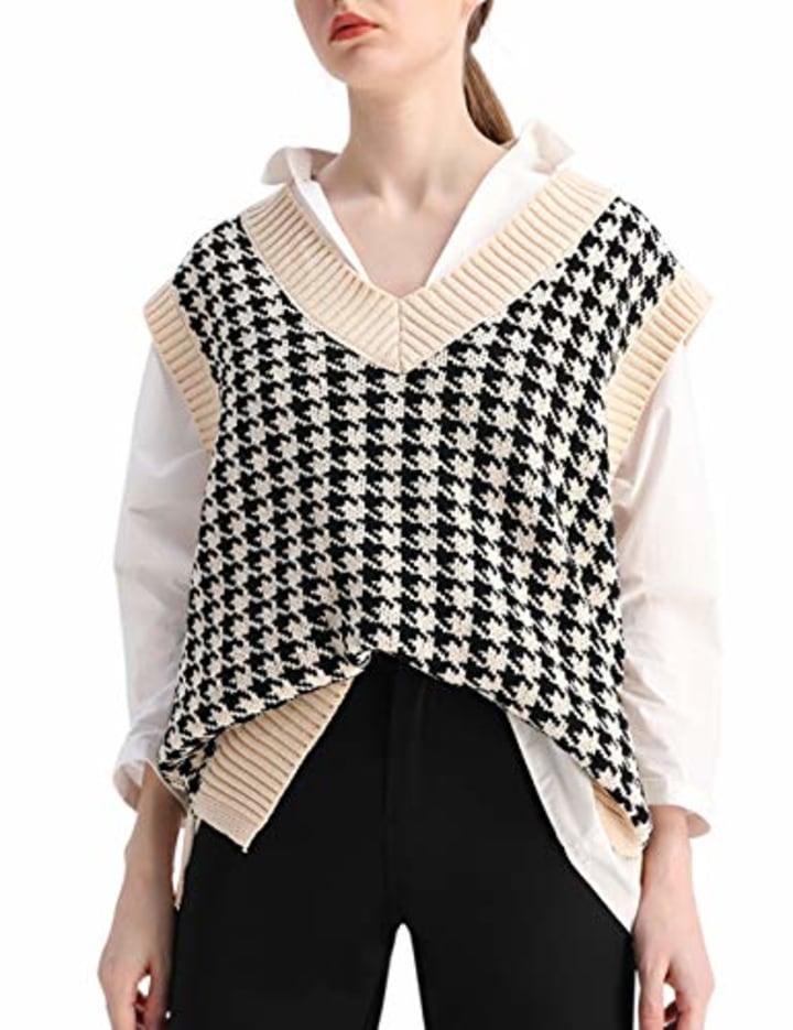 SAFRISIOR Oversized Houndstooth Knitted Vest Sweater Vintage V Neck Loose Sleeveless Sweater Apricot