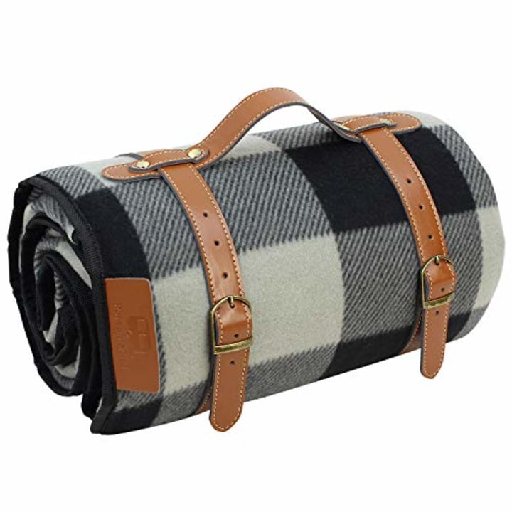 PortableAnd Extra Large Water-Resistant Picnic Blanket