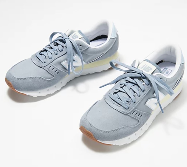 New Balance Classic Lace-Up Sneakers