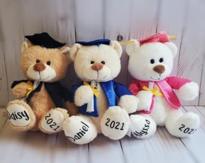 Personalized Graduation Bears-7.5inches- graduation gift- preschool-Kindergarten-5th grade-8th grade-high school-college-2021 gift