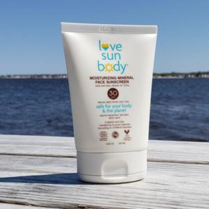 EWG has rated Love Sun Body 100% Natural Moisturizing Mineral Face Sunscreen the best score of 1.
