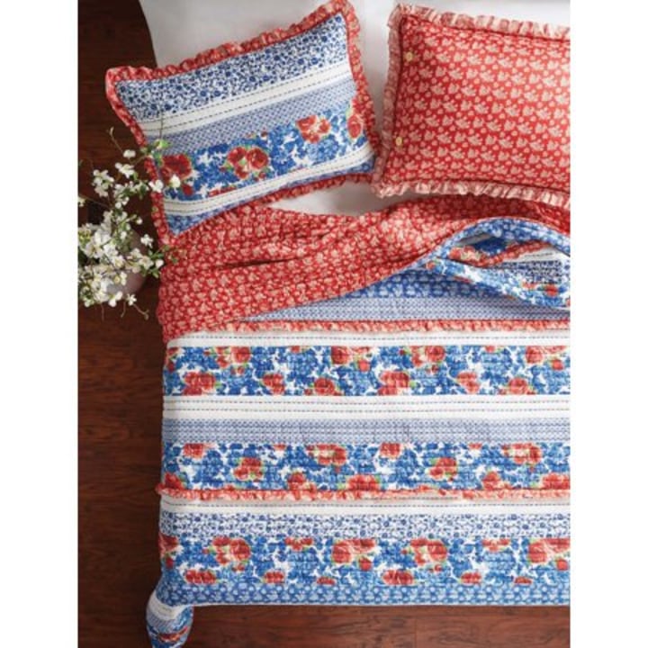 The Pioneer Woman Heritage Floral Quilt, Full/Queen