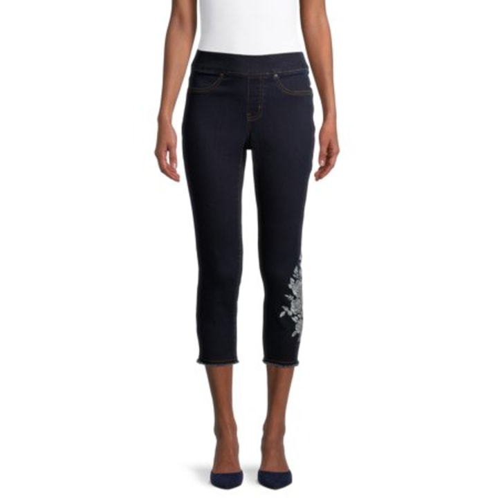 Pioneer Woman Pull-On Capri Jeans with Embroidery
