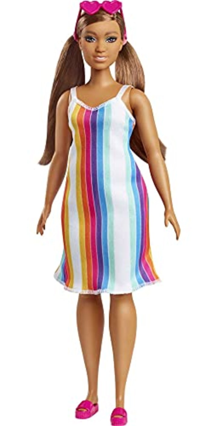 Barbie Loves The Ocean Beach-Themed Doll (11.5-inch Curvy Brunette)