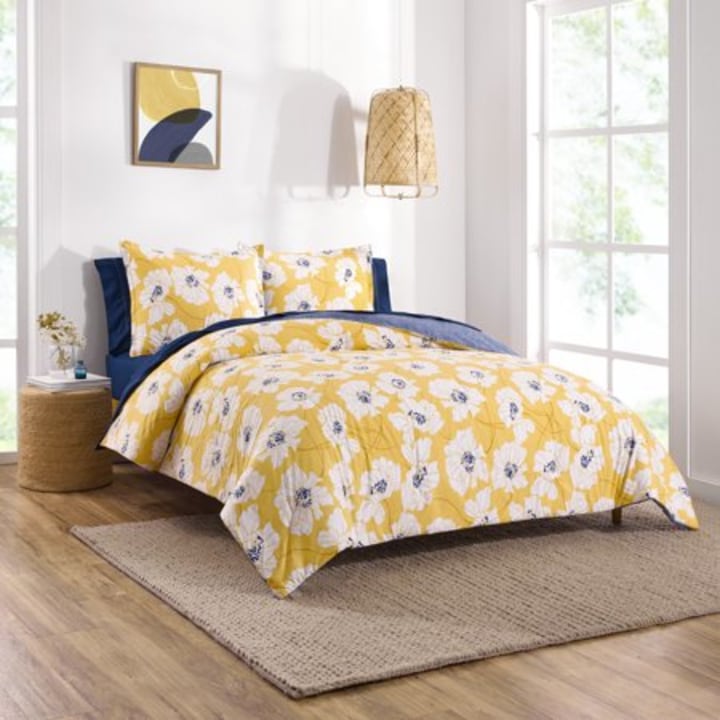 Gap Home 70&#039;s Floral Reversible Organic Cotton Blend Comforter Set, Twin, Yellow, 2-Pieces