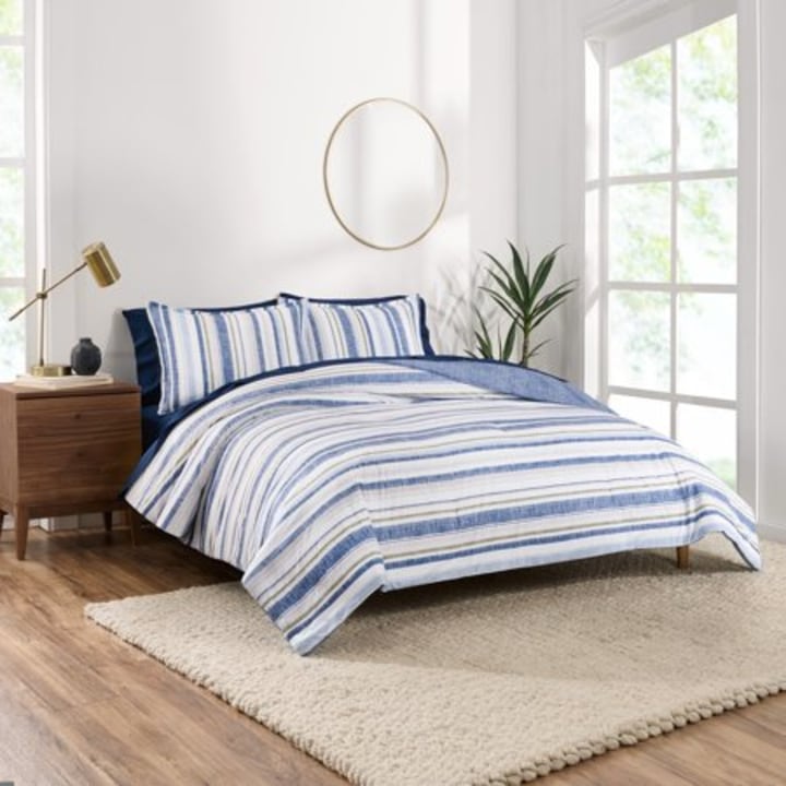 Gap Home Blue Stripe Reversible Organic Cotton Blend Comforter