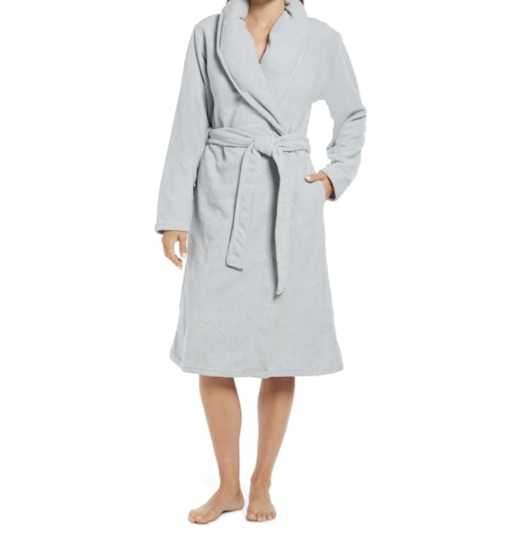 Gravity Weighted Robe