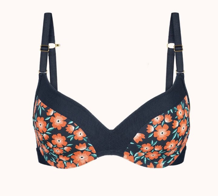 Best Bras For Small Busts According To A Lingerie Expert