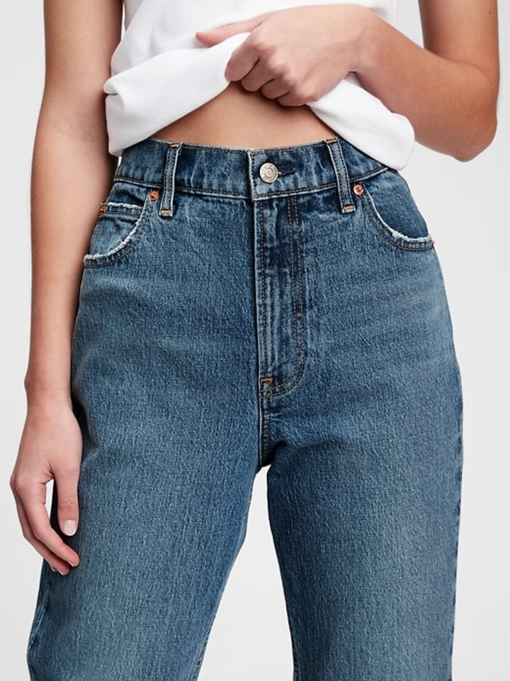 Sky High Rise Mom Jeans With Washwell