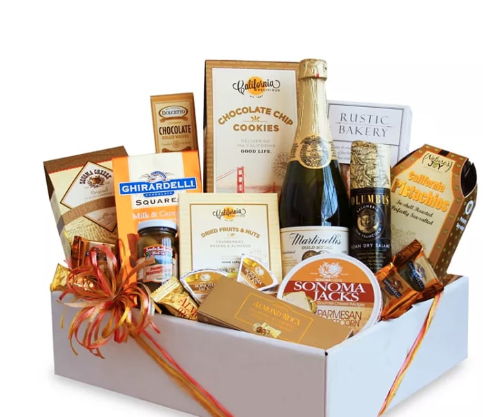 Hickory Farms Sparkling Delights Artisanal Gift