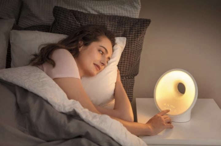 SmartSleep Sleep and Wake Up Light Therapy Lamp