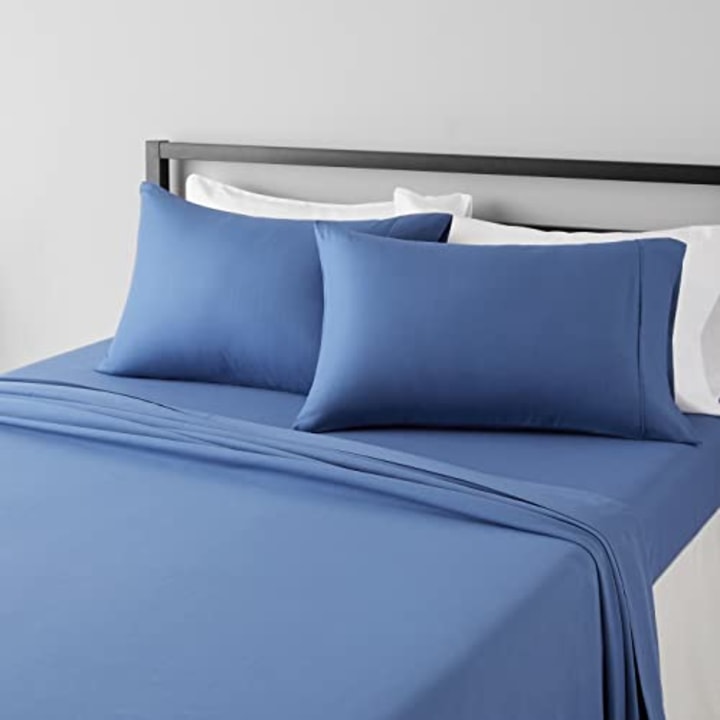 Amazon Basics Lightweight Microfiber Bed Sheet Set
