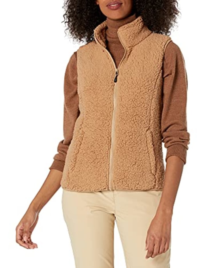 Amazon Essentials Women&#039;s Polar Fleece Lined Sherpa Vest