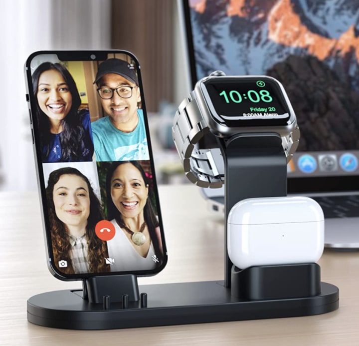 Olebr 3-in-1 Charging Stand