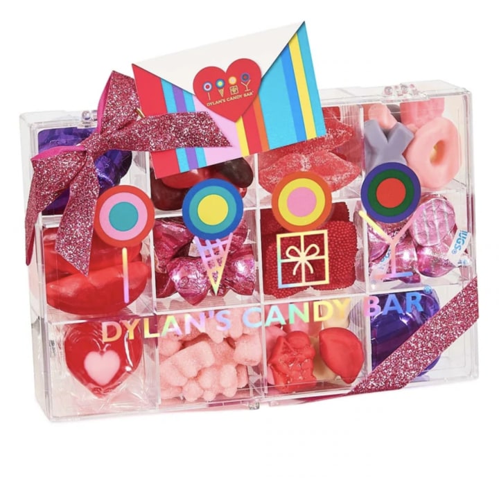 Dylan’s Candy Bar Hugs & Kisses Tackle Box