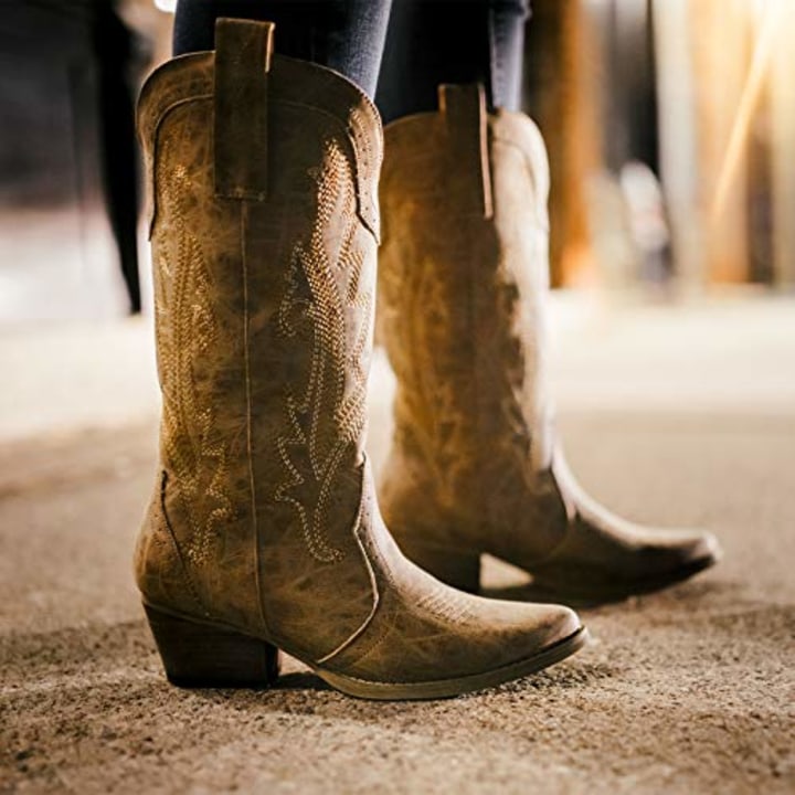 ladies western style boots