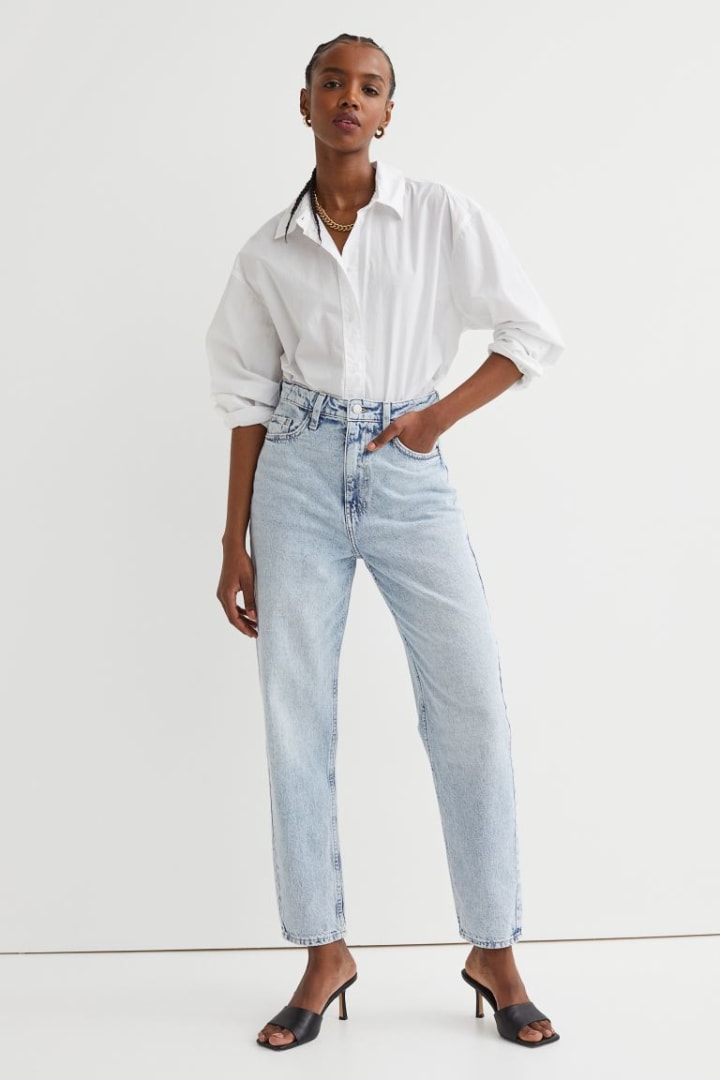 mom jeans to go with any outfit 
