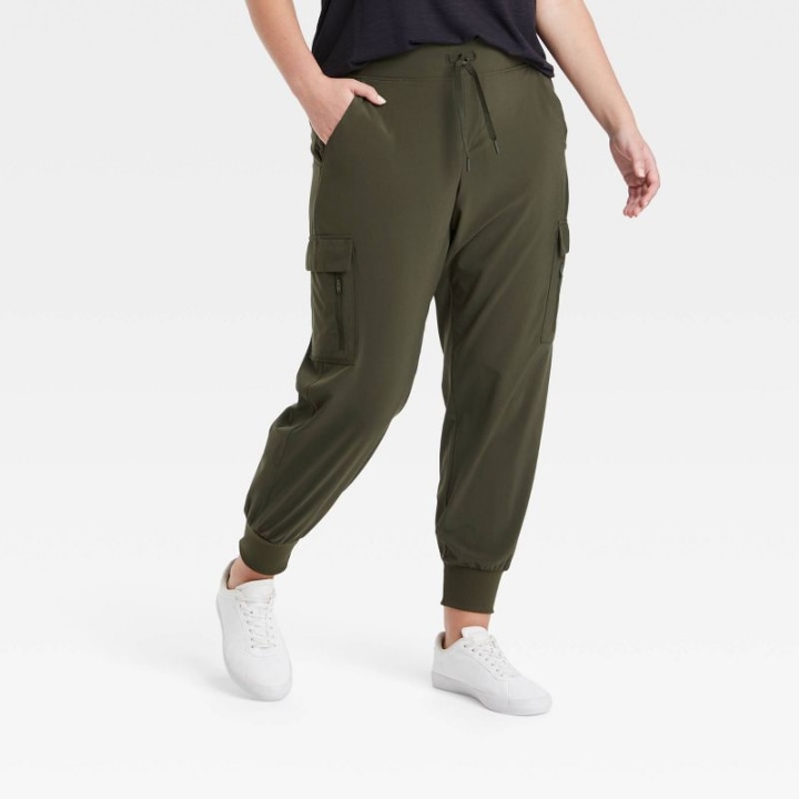 Women&#039;s Stretch Woven Cargo Pants - All in Motion(TM)