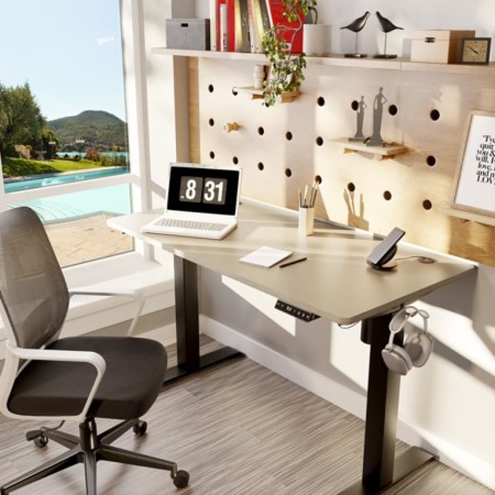 Sobaniilo 48&quot; x 24&quot; Electric Standing Desk with Splice Board (Black Frame + Oak Top)