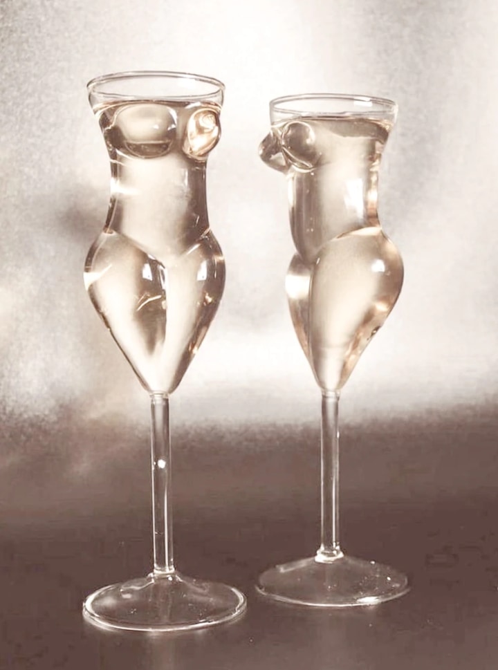 The Lady Glass Cup (Set of 2)