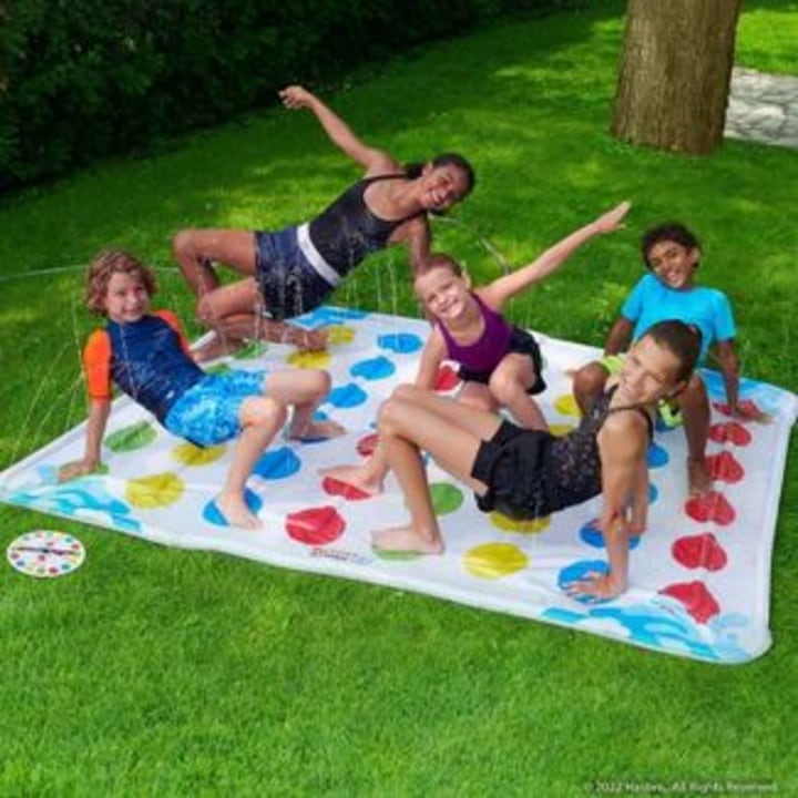 Hasbro Twister Splash Water Game for Kids - Backyard Sprinkler Outdoor Games for Summer Fun