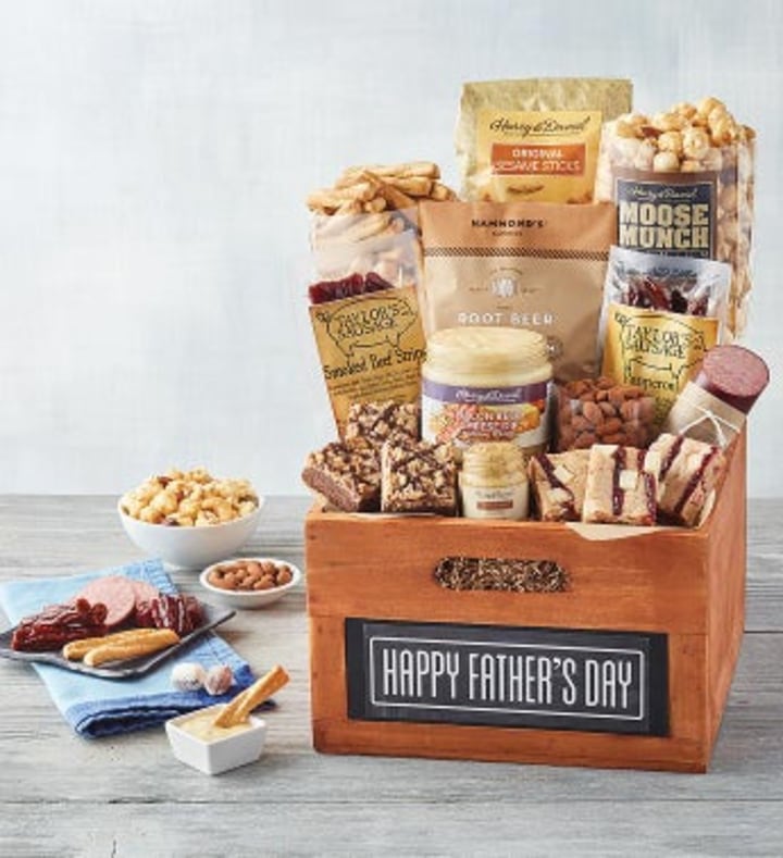 Harry &amp; David Father&#039;s Day Chalkboard Gift Crate