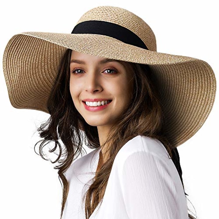 Straw Sun Hat for Women Wide Brim UPF 50 Foldable Summer Hat Roll up Floppy Beach Hats for Women