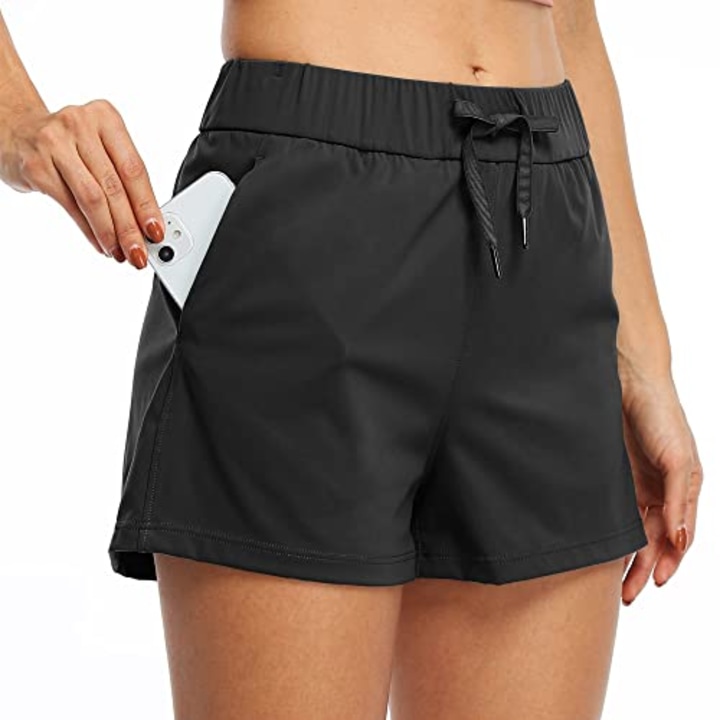 Willit Women&#039;s Yoga Lounge Shorts Hiking Active Running Workout Shorts Comfy Travel Casual Shorts with Pockets 2.5&quot; Black XS