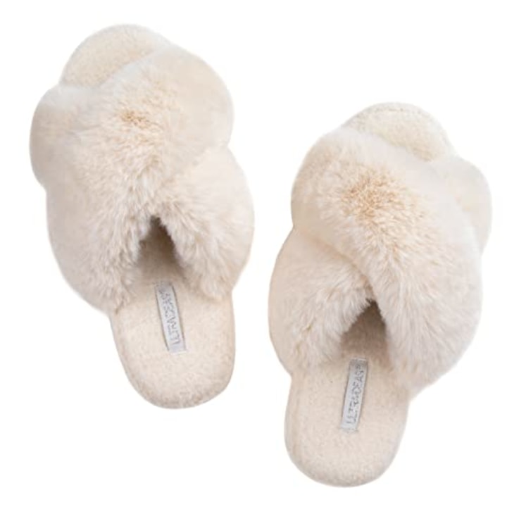 ULTRAIDEAS Women's Faux Fur Slippers with Fuzzy Cross Band, Ladies Slippers for Indoor Use (Cream, 8-9)