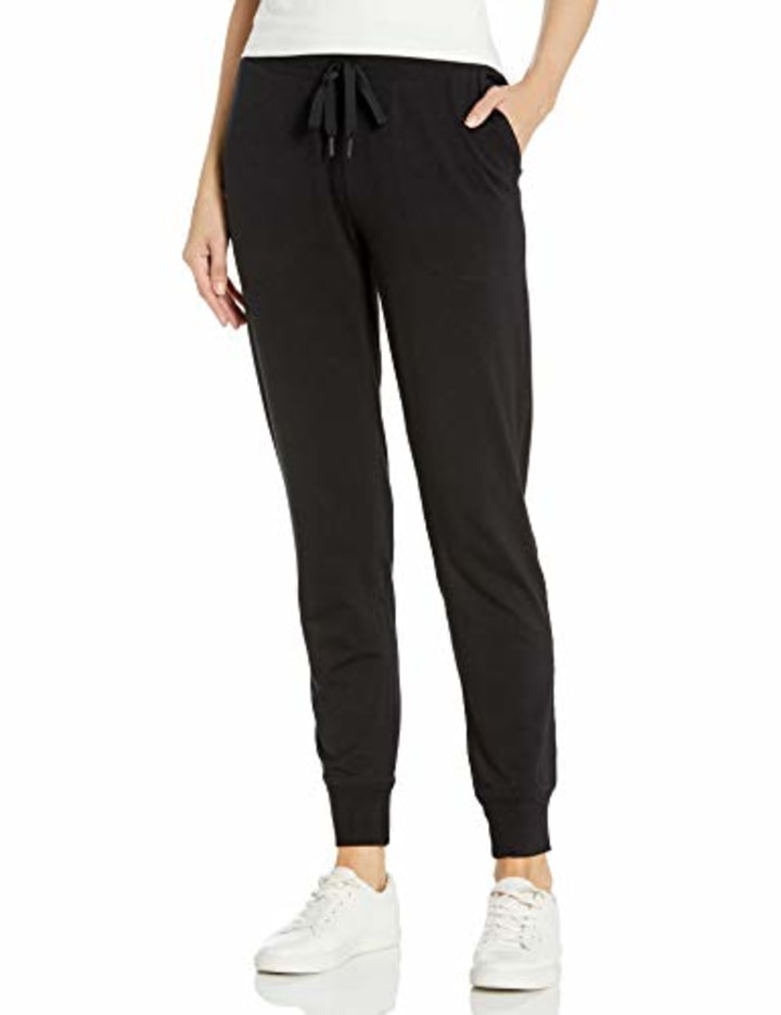 Amazon Essentials Women&#039;s Studio Terry Relaxed-Fit Jogger Pant, Black, Small