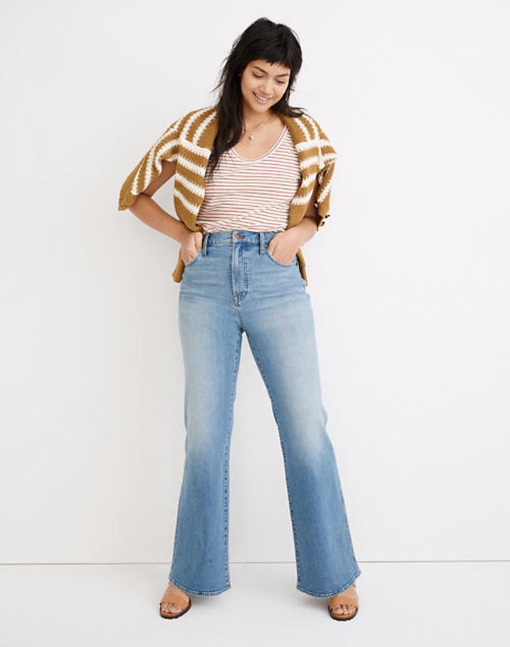 Petite High-Rise Flare Jean in Caine Wash