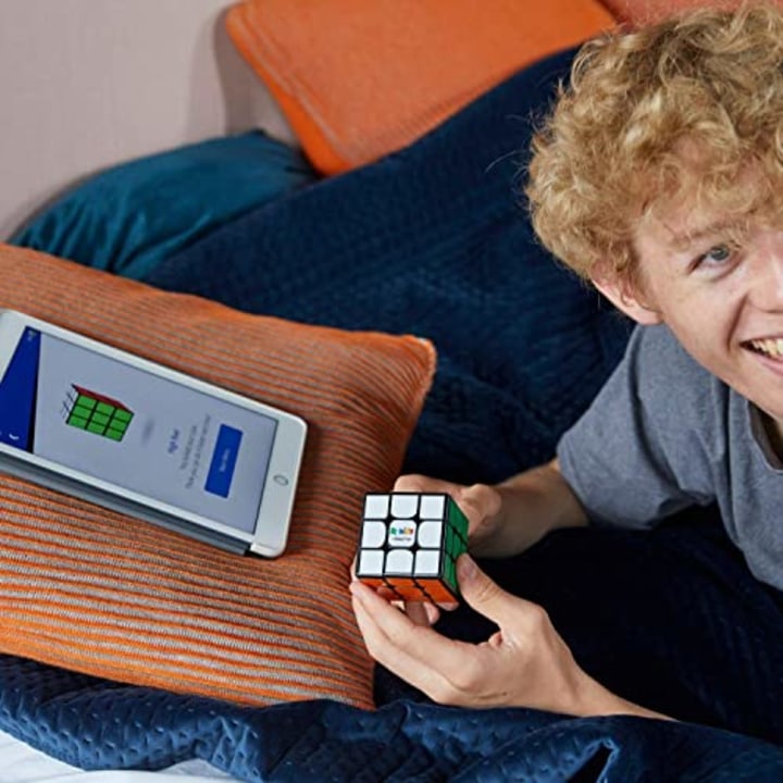 Rubik&#039;s Connected - The Connected Electronic Cube