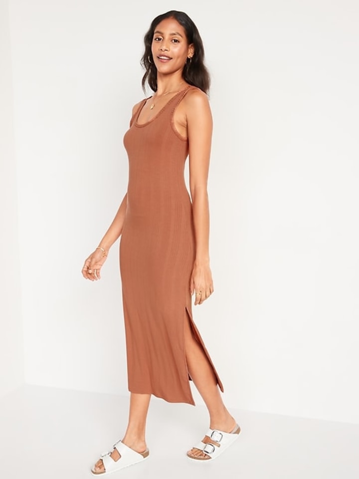 Form-fitting sleeveless rib-knit midi dress