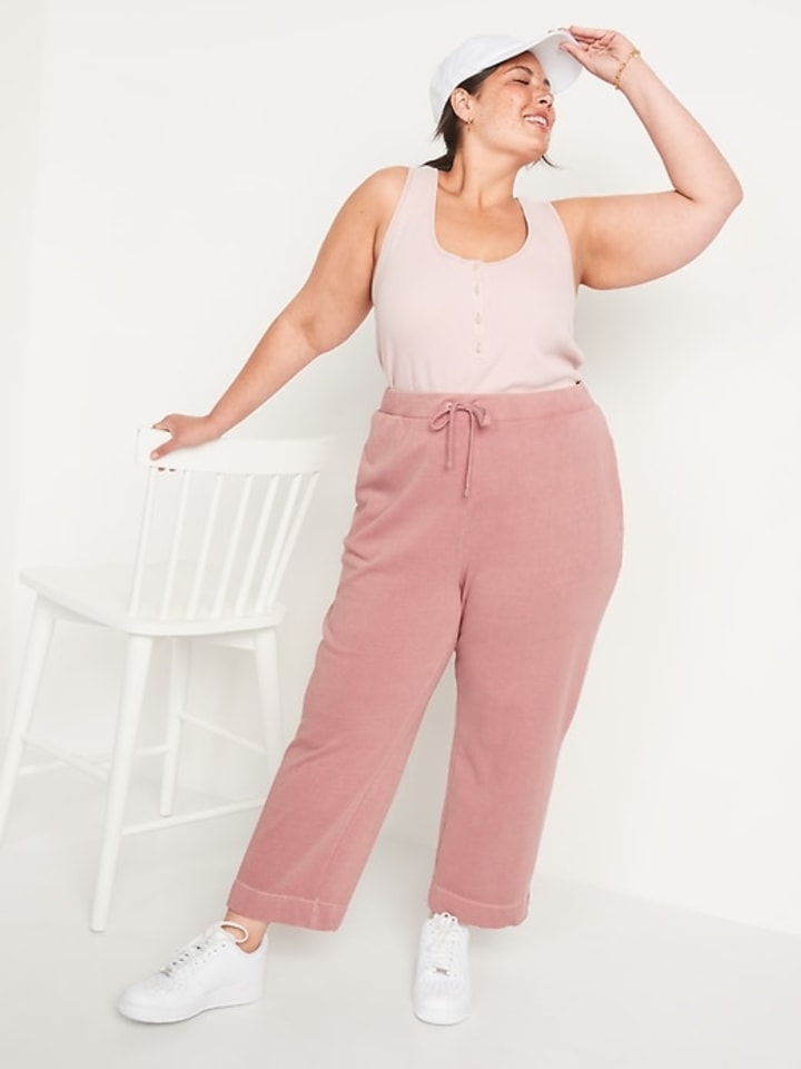 Old Navy Extra High-Waisted Cropped Sweatpants