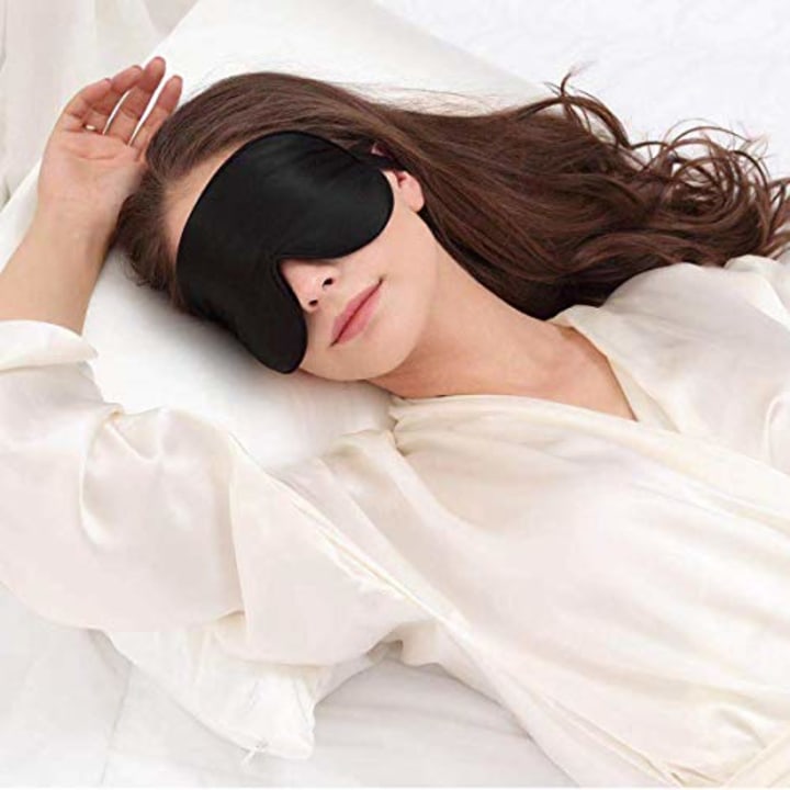 Alaska Bear Organic Mulberry Silk Sleep Mask Feather Light and Cloud Soft Eye Cover for Sleeping, Gender-Neutral (Black)
